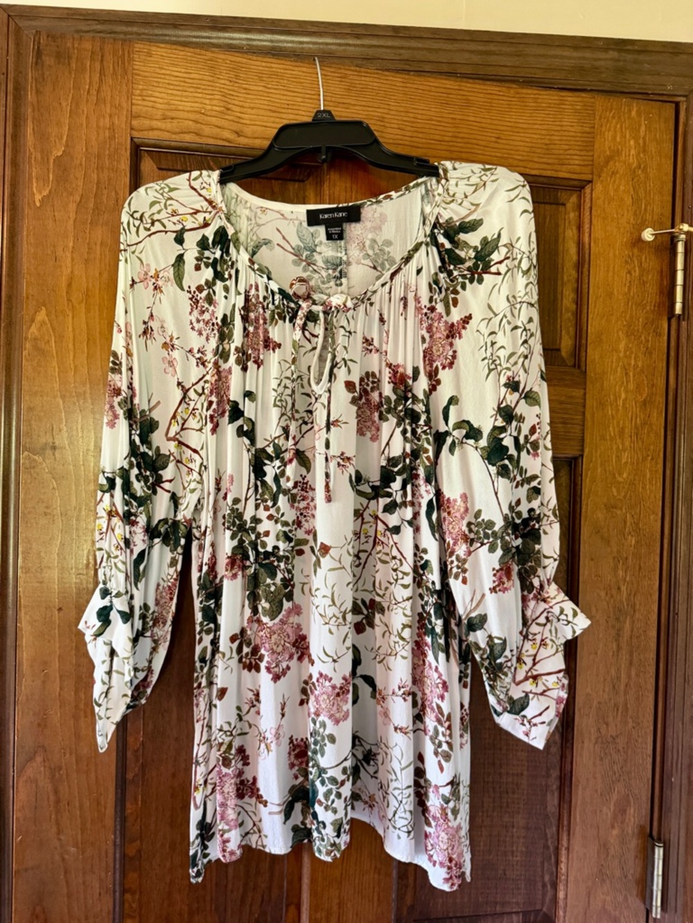 Karen Kane Cream Floral Tie-Neck Blouse